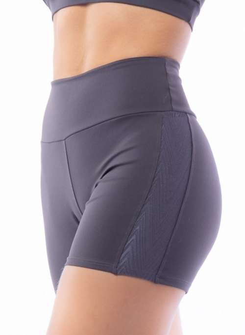 Short Poliamida Grafite com Detalhe Lateral