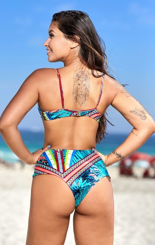 Conjunto Biquíni Meia Taça com Aro e Calcinha Hot Pants Itaparica