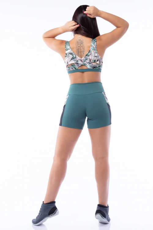 Short Poliamida Verde com Bolso em Tela