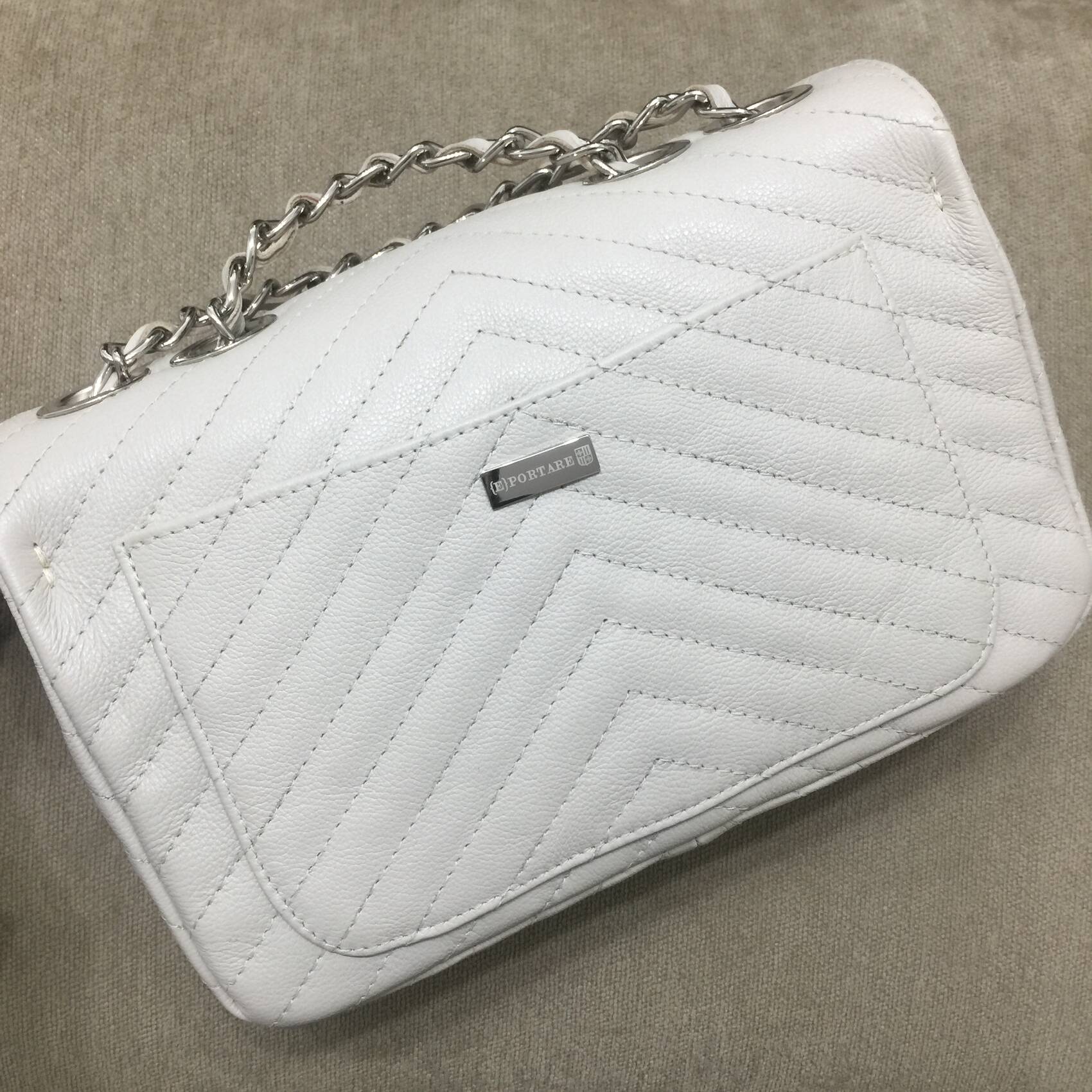 VERSALHES MEDIA Bolsa de corrente em couro legitimo off-white matelassê chevron