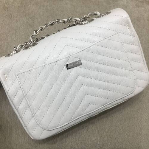 VERSALHES MÉDIA Bolsa de corrente em couro legítimo off-white matelassê chevron