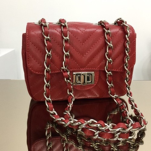 VERSALHES PEQUENA Bolsa de corrente em couro legítimo vermelha matelassê chevron