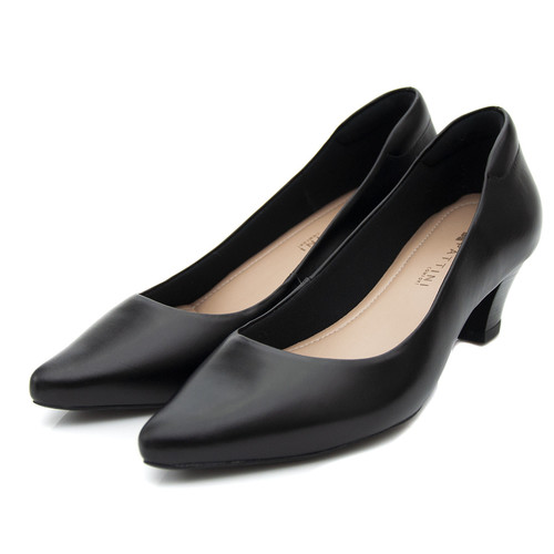 Scarpin Pattini Comfort em Couro Liso Preto